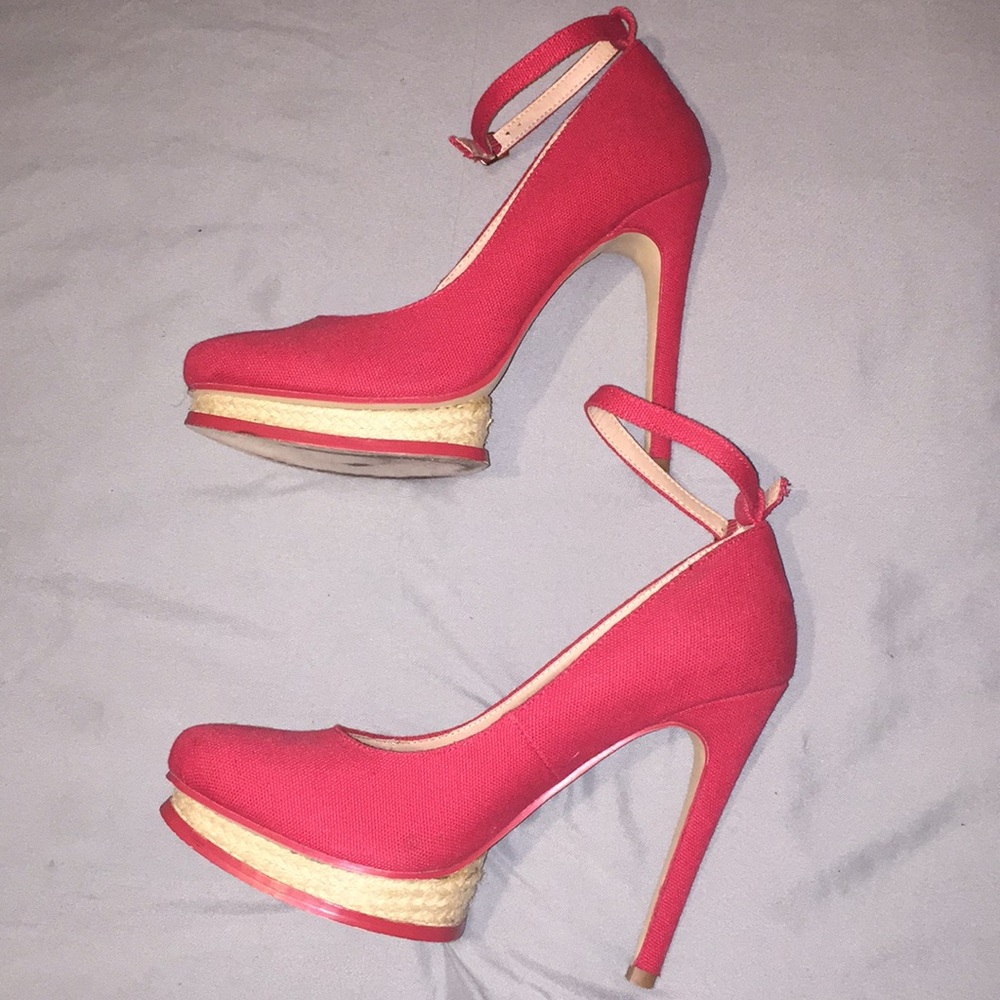 Red heels - Picture 6 of 8
